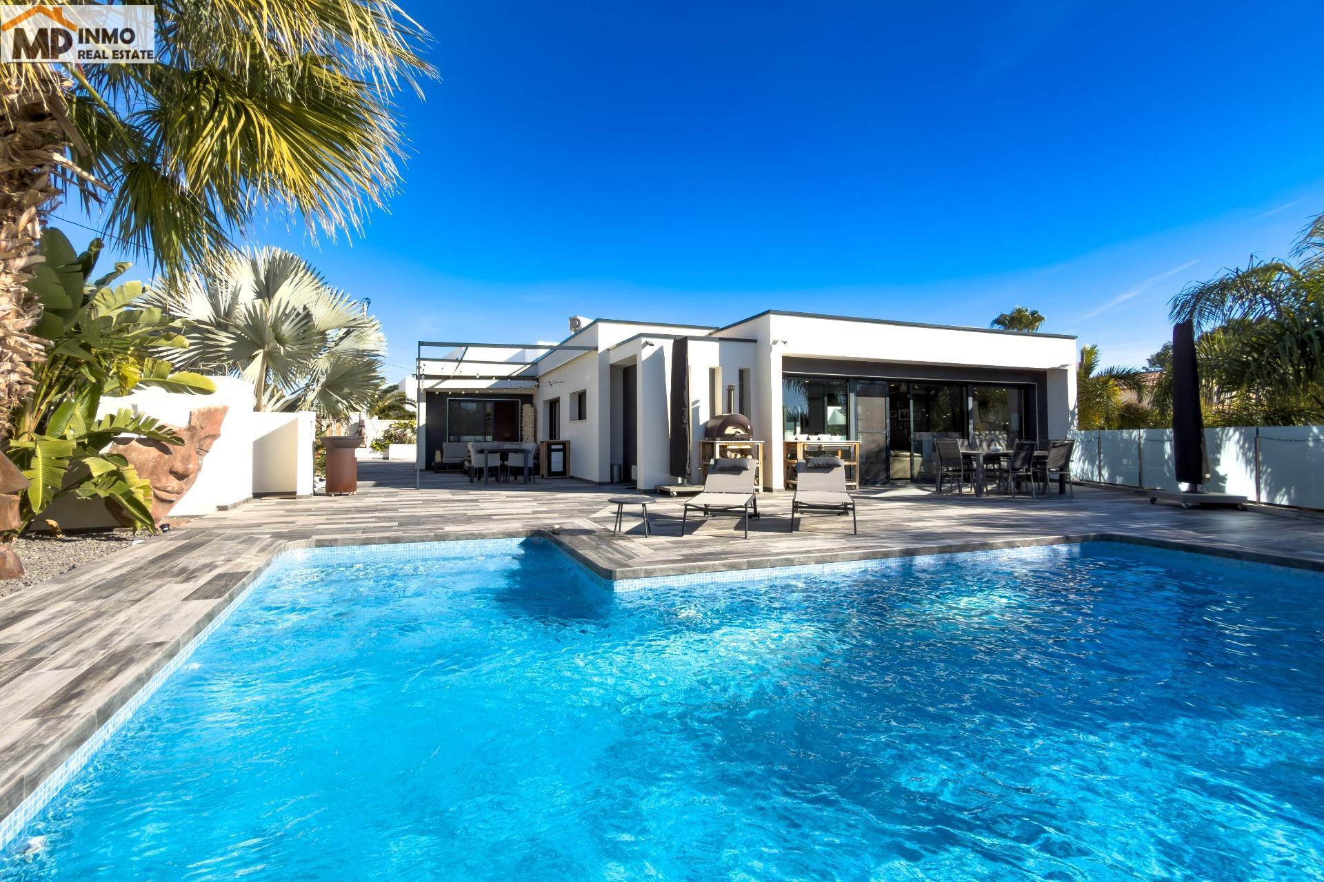 Preciosa villa reformada con privacidad en ubicación inmejorable, Calpe