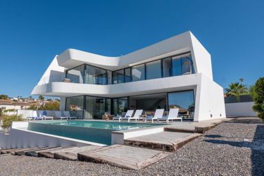 Neubau Villa alles von erster Qualität 2 km vom Strand entfernt