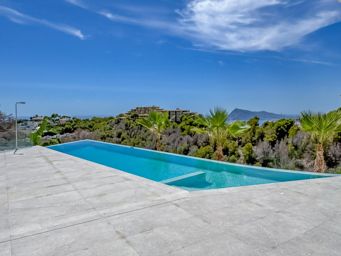Villa von höchster Qualität mit herrlichem Blick auf das Mittelmeer in Altea Hills