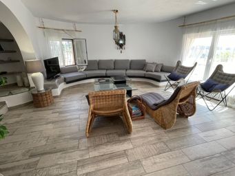 Villa mit 3 individuellen Apartments mit Meerblick, Calpe