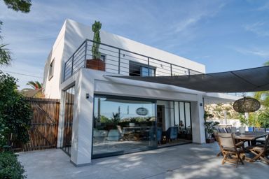 Moderne Villa mit Meerblick in Benissa Costa