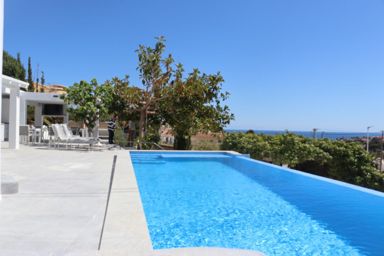 Komplett renovierte Villa mit Meerblick in Calpe