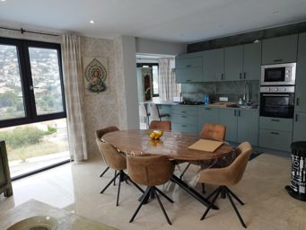 Komplett renovierte Villa mit Meerblick in Calpe