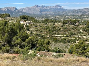 🌿 Grundstück zum Verkauf in Benissa – 15.000 m² mit Meer- und Bergblick