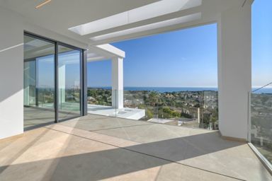 Spektakuläre Neubauvilla mit Panoramablick in Calpe