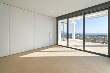 Spektakuläre Neubauvilla mit Panoramablick in Calpe