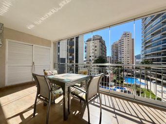 Amplio apartamento en primera línea en Calpe