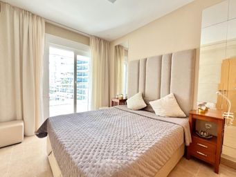 Amplio apartamento en primera línea en Calpe