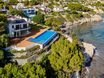 Villa en primera línea en Basetes con espectaculares vistas al mar, Calpe