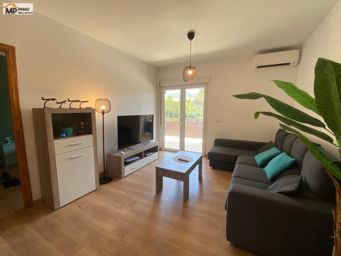 Luminoso apartamento con vistas a la montaña en Jalón