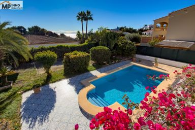 Preciosa villa con apartamento independiente en Benissa Costa