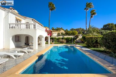 Preciosa villa con apartamento independiente en Benissa Costa