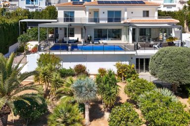 Spectaculaire villa met zeezicht en veel privacy op een ongeëvenaarde locatie