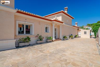 Villa con impresionantes vistas al mar cerca de Puerto Blanco, Calpe