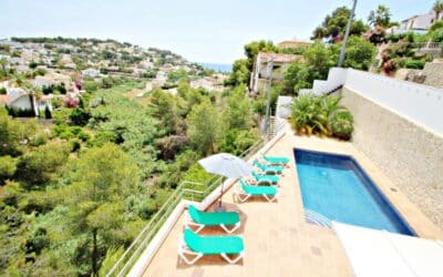 Villa Fanadix à Calpe : design moderne, vue sur la mer et confort