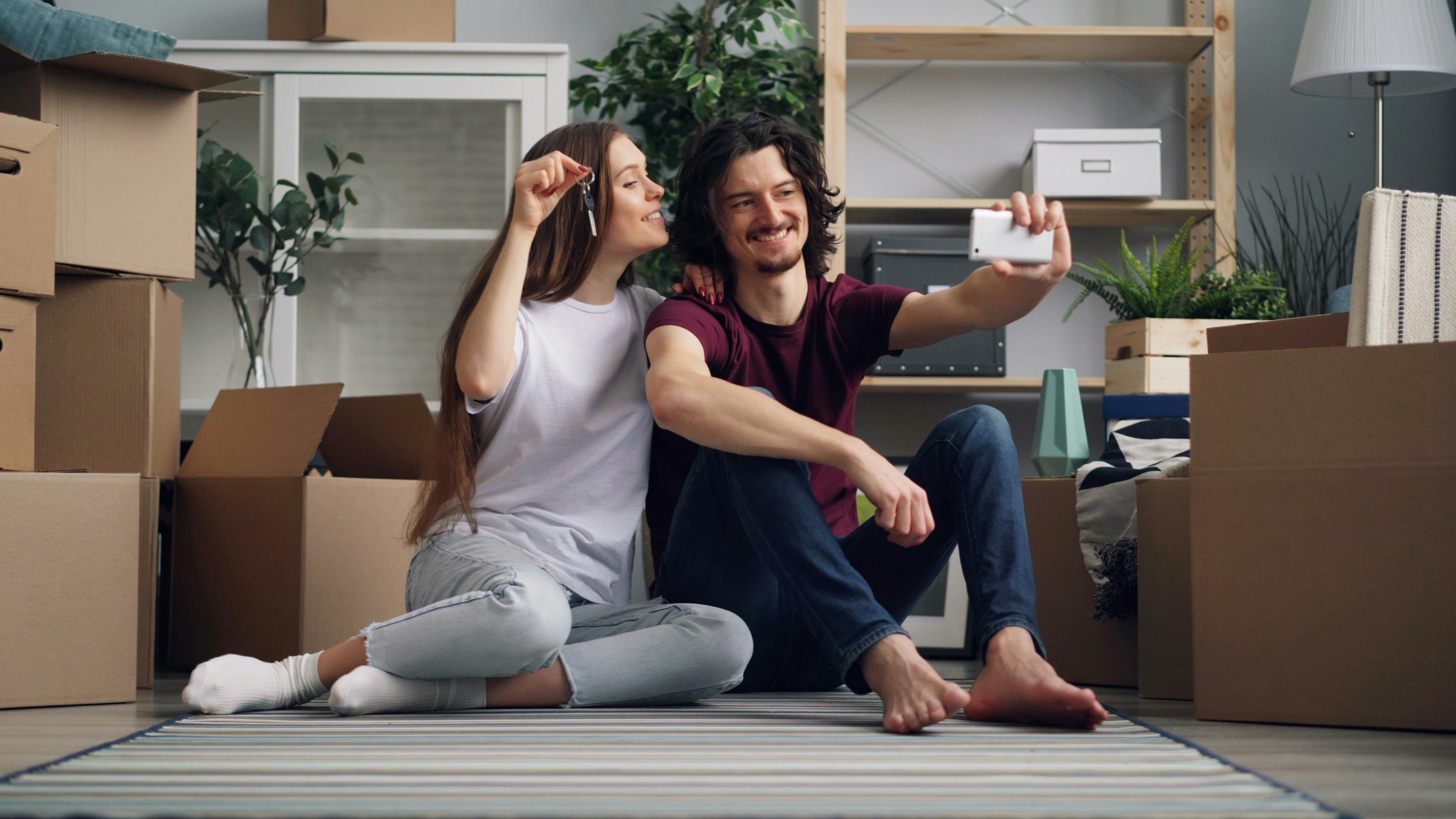 Foreign buyers receiving the keys after purchasing a villa in Spain.